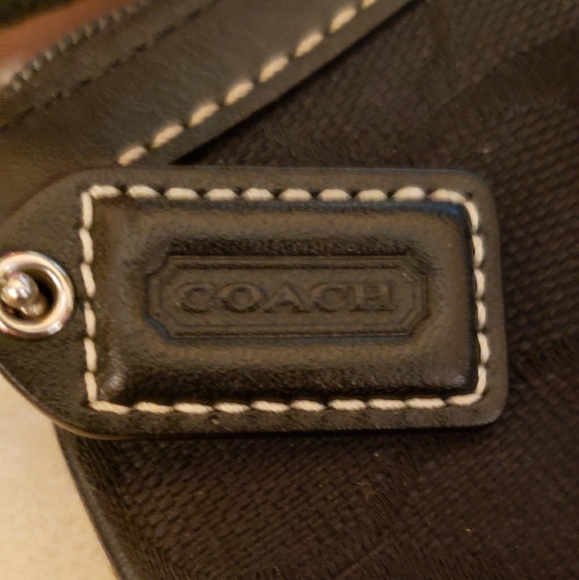Coach Signature Cross Body - Picture 2 of 3